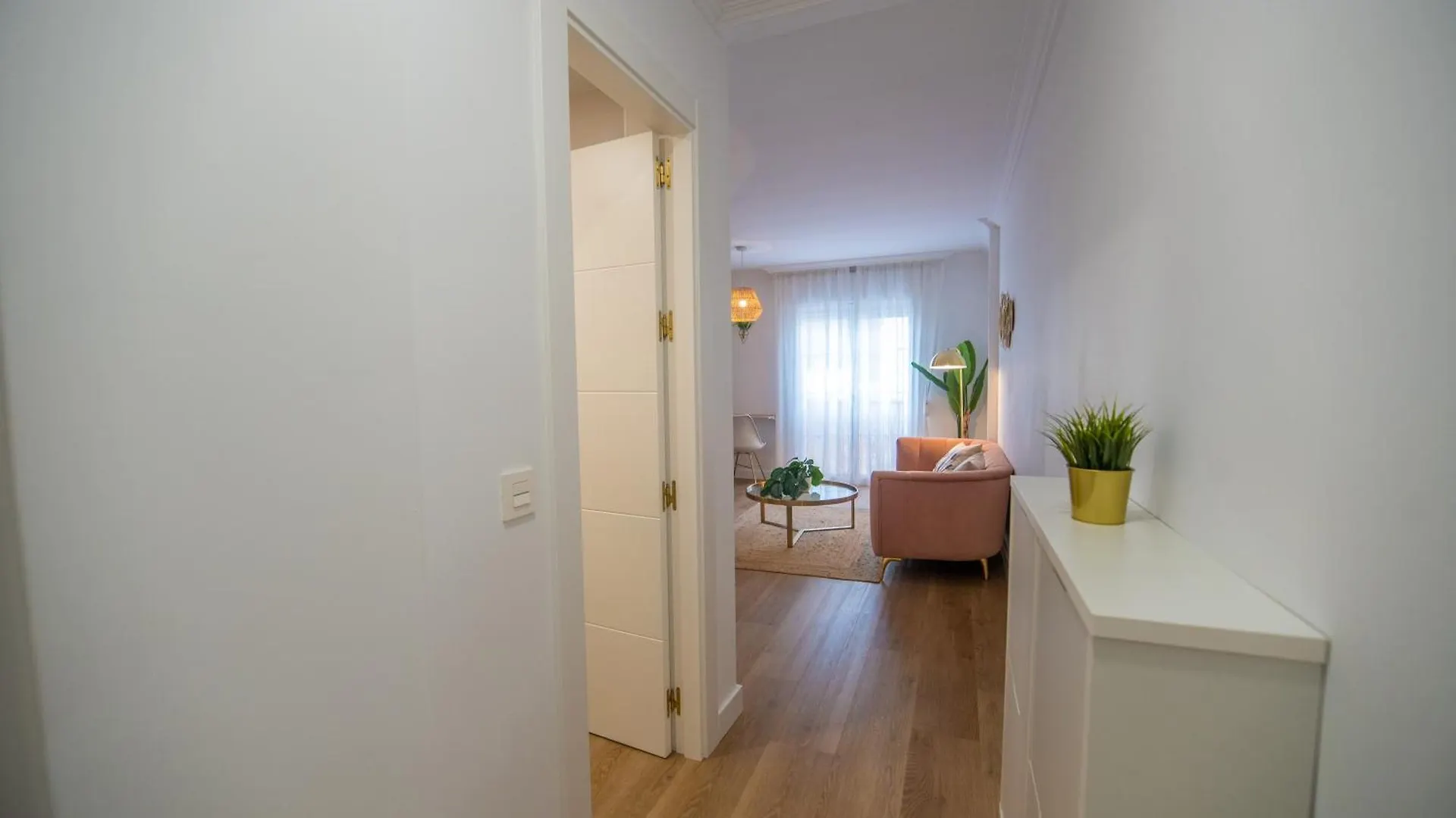 Prensa & Nice Courtyard By Ele Apartments Malaga Spain