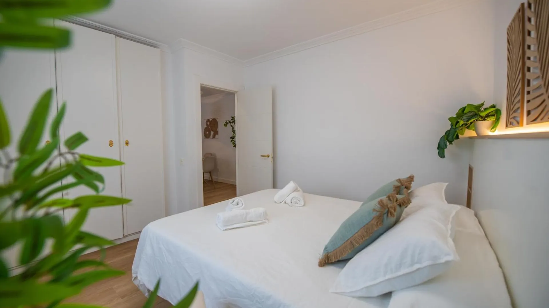 Prensa & Nice Courtyard By Ele Apartments Malaga