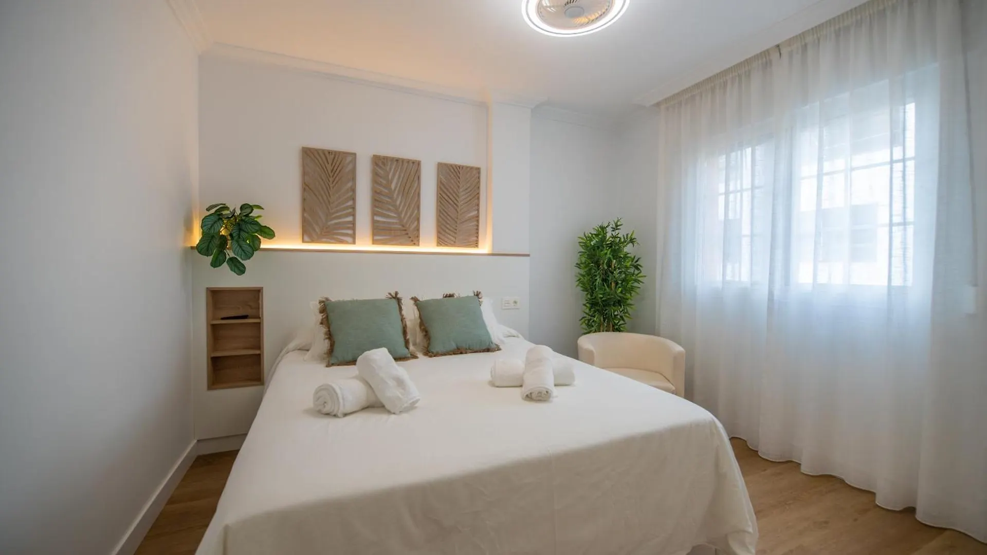 Prensa & Nice Courtyard By Ele Apartments