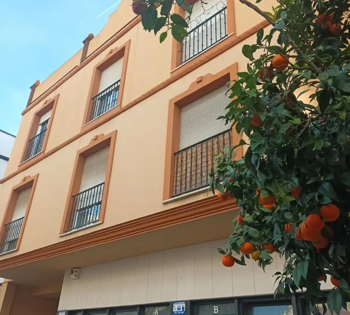 Prensa & Nice Courtyard By Ele Apartments